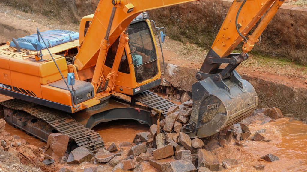 Depois de 15 anos, trechos danificados de Gabião no Córrego Prosa serão revitalizados
