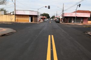 Com quase 20 km de recapeamento, acesso a bairros recebem asfalto