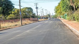 Com quase 20 km de recapeamento, acesso a bairros recebem asfalto