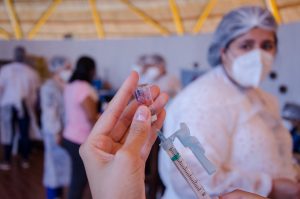 Pelo menos 2.300 indígenas devem ser imunizados contra covid-19 em Campo Grande