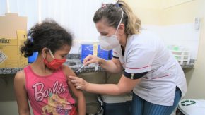 Com mais de 30 locais abertos e Itinerante, Campo Grande avança na vacinação contra a Covid-19